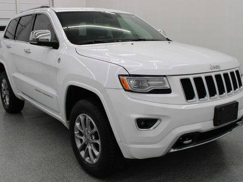 Used 2015 Jeep Grand Cherokee Overland image 4