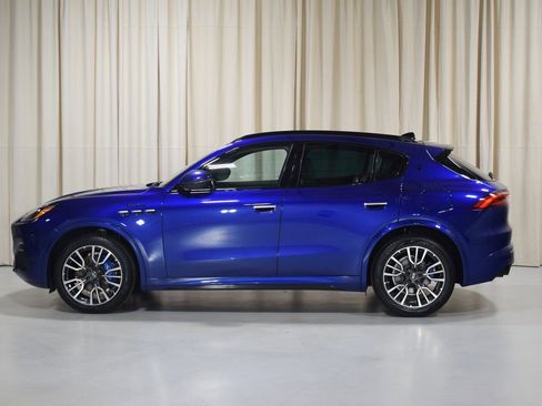 Used 2023 Maserati Grecale Modena AWD/4WD image 5