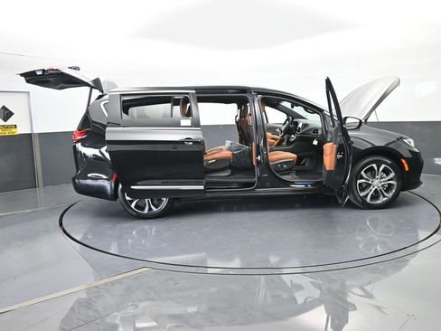 New 2026 Chrysler Pacifica Pinnacle image 80