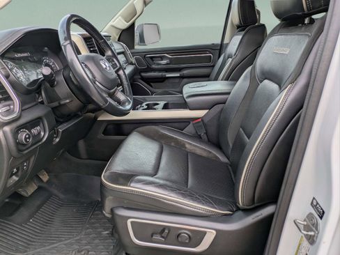 Used 2022 RAM 1500 Laramie AWD/4WD image 18