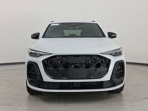 New 2025 Audi SQ5 Premium Plus image 6