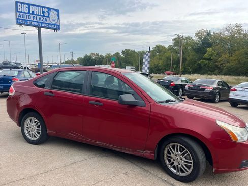Used 2009 Ford Focus SE FWD image 5