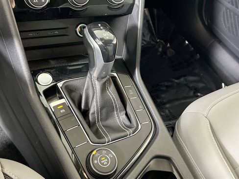 Used 2023 Volkswagen Taos SE image 16