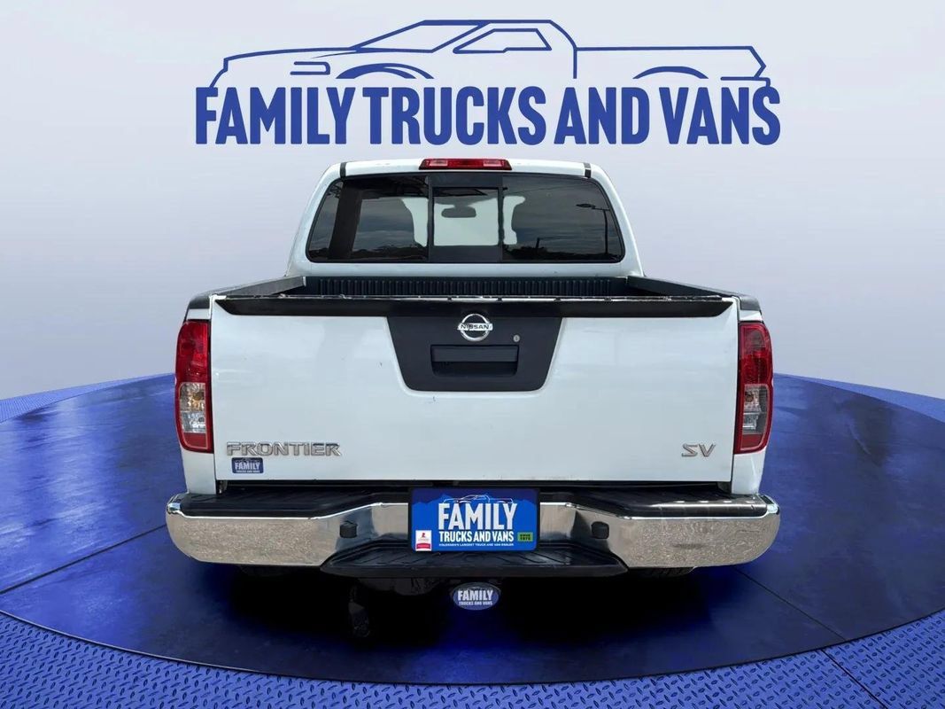 Used 2018 Nissan Frontier SV RWD image 4
