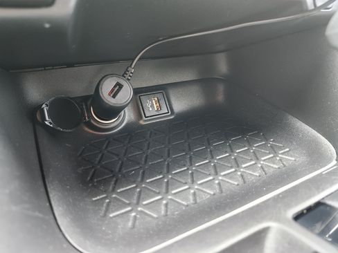Used 2023 Toyota RAV4 LE FWD image 7