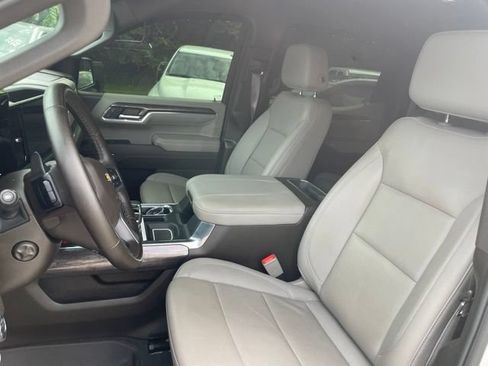 Used 2024 Chevrolet Silverado 1500 LTZ AWD/4WD image 7
