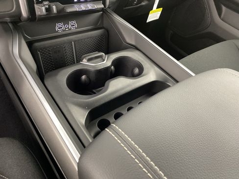 New 2026 RAM 1500 Big Horn AWD/4WD image 30