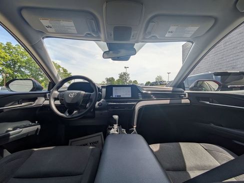 Used 2025 Toyota Camry LE FWD image 25