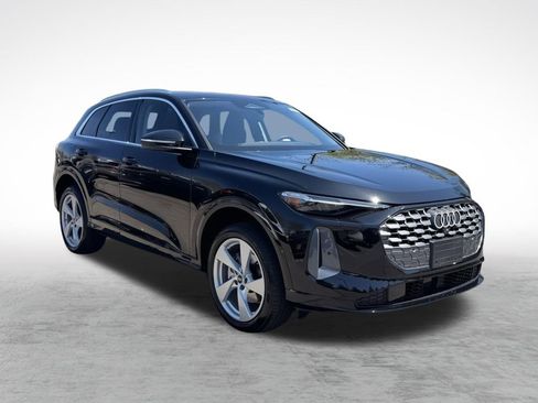 New 2026 Audi Q5 Premium Plus image 3
