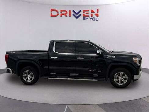 Used 2021 GMC Sierra 1500 SLT w/ SLT Convenience Package AWD/4WD image 3
