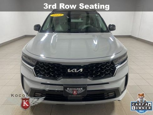 Used 2023 Kia Sorento SX image 2