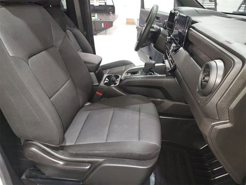 Used 2024 Chevrolet Colorado W/T w/ Safety Package image 30