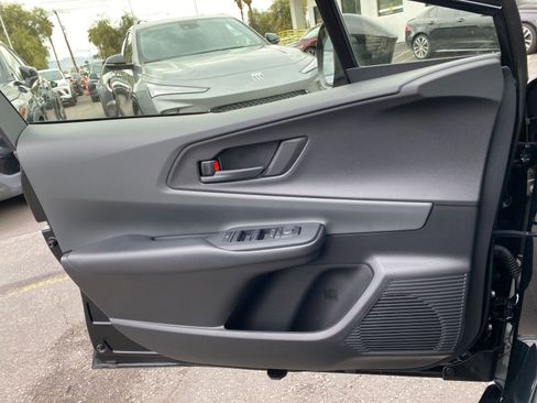 Used 2025 Toyota Prius LE image 20