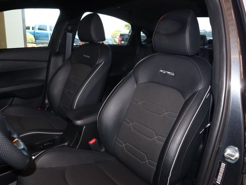 Used 2023 Kia Forte GT-Line FWD image 31