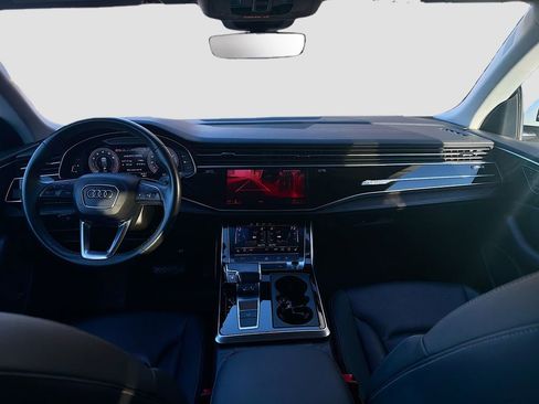 Used 2022 Audi Q8 Premium Plus image 17