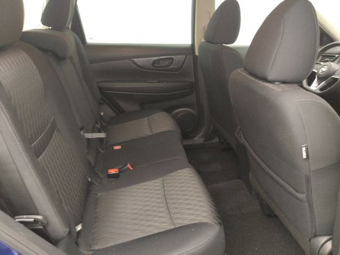Used 2020 Nissan Rogue S FWD image 19