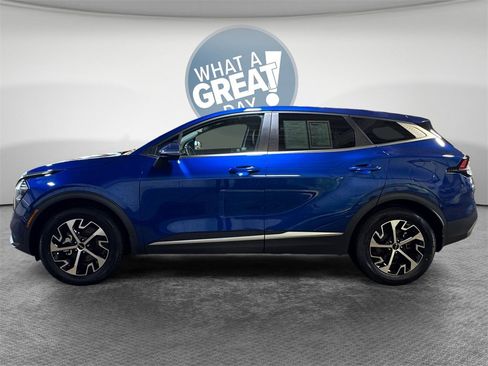 Used 2023 Kia Sportage EX image 7