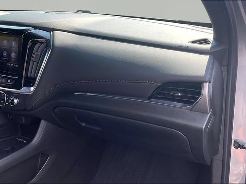 Used 2023 Chevrolet Traverse LT FWD image 30