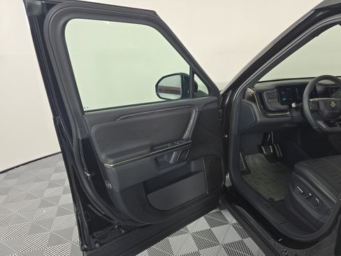 Used 2022 Rivian R1T Adventure image 16