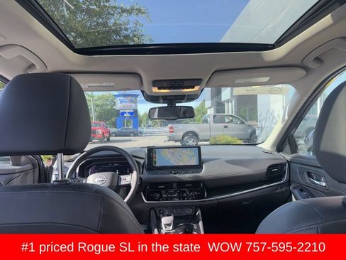 Used 2025 Nissan Rogue SL w/ SL Premium Package AWD/4WD image 17