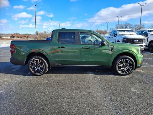 Used 2025 Ford Maverick Lariat w/ 4K Tow Package image 7