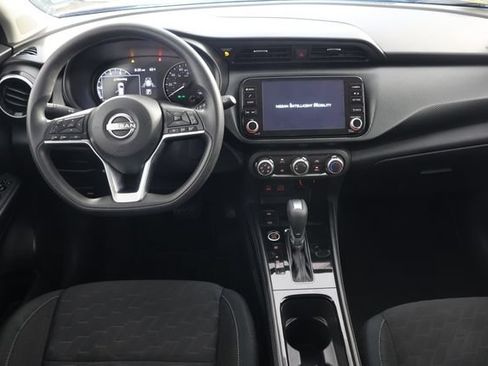 Used 2024 Nissan Kicks SV FWD image 2