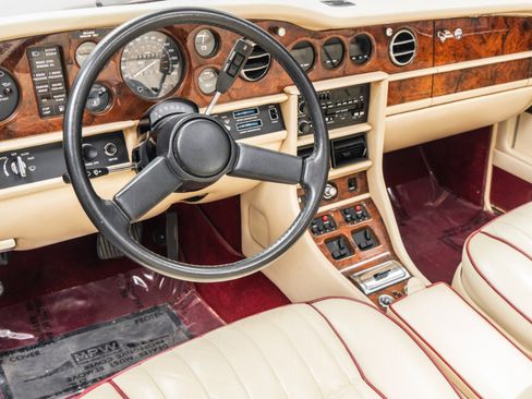 Used 1987 Rolls-Royce Corniche RWD image 13