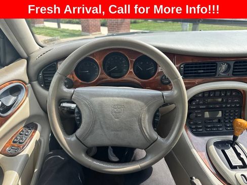 Used 1998 Jaguar XJ8 RWD image 4