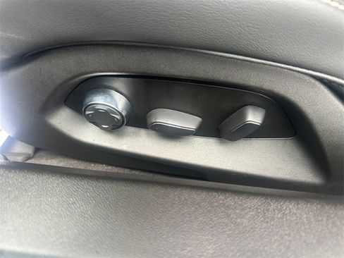 Used 2023 Chevrolet Corvette Stingray Preferred Conv w/ Stealth Interior Trim Package image 29