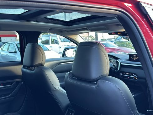 Certified 2025 MAZDA CX-50 AWD 2.5 S w/ Premium Package image 21