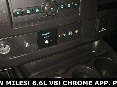 Used 2022 GMC Savana 2500 Work Van w/ Driver Convenience Package image 15