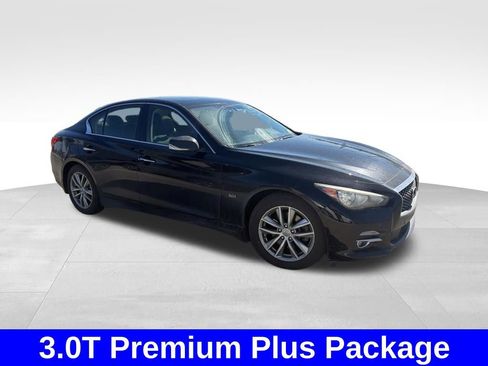 Used 2016 INFINITI Q50 3.0t Premium w/ Driver Assistance Package image 5