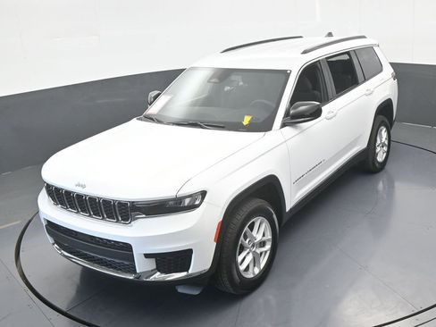 Used 2024 Jeep Grand Cherokee L Laredo image 43