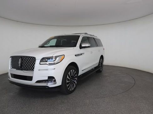 Used 2024 Lincoln Navigator Black Label image 33