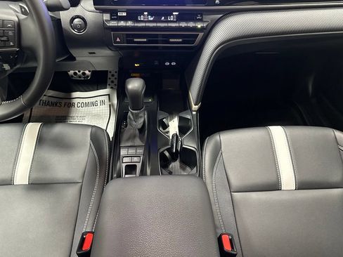 Used 2026 Toyota Camry SE FWD image 38