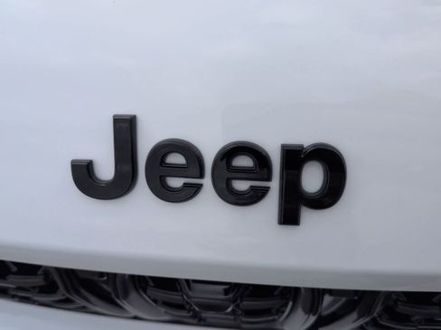 New 2025 Jeep Grand Cherokee L Summit image 12