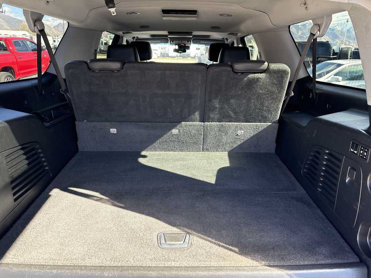 Used 2019 Cadillac Escalade ESV Premium Luxury AWD/4WD image 20