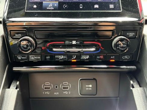New 2026 Jeep Grand Cherokee L Laredo RWD image 20