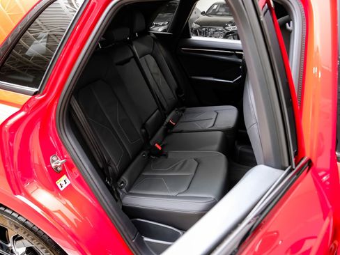 Used 2023 Audi Q3 2.0T Premium Plus w/ Premium Plus Package image 38