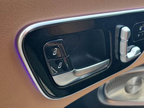 Used 2025 Mercedes-Benz CLE 300 4MATIC Cabriolet image 13