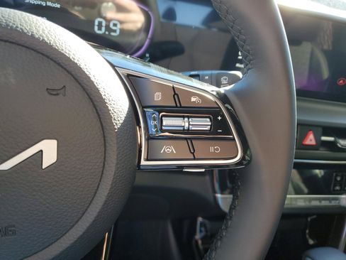 New 2026 Kia Seltos S FWD image 8