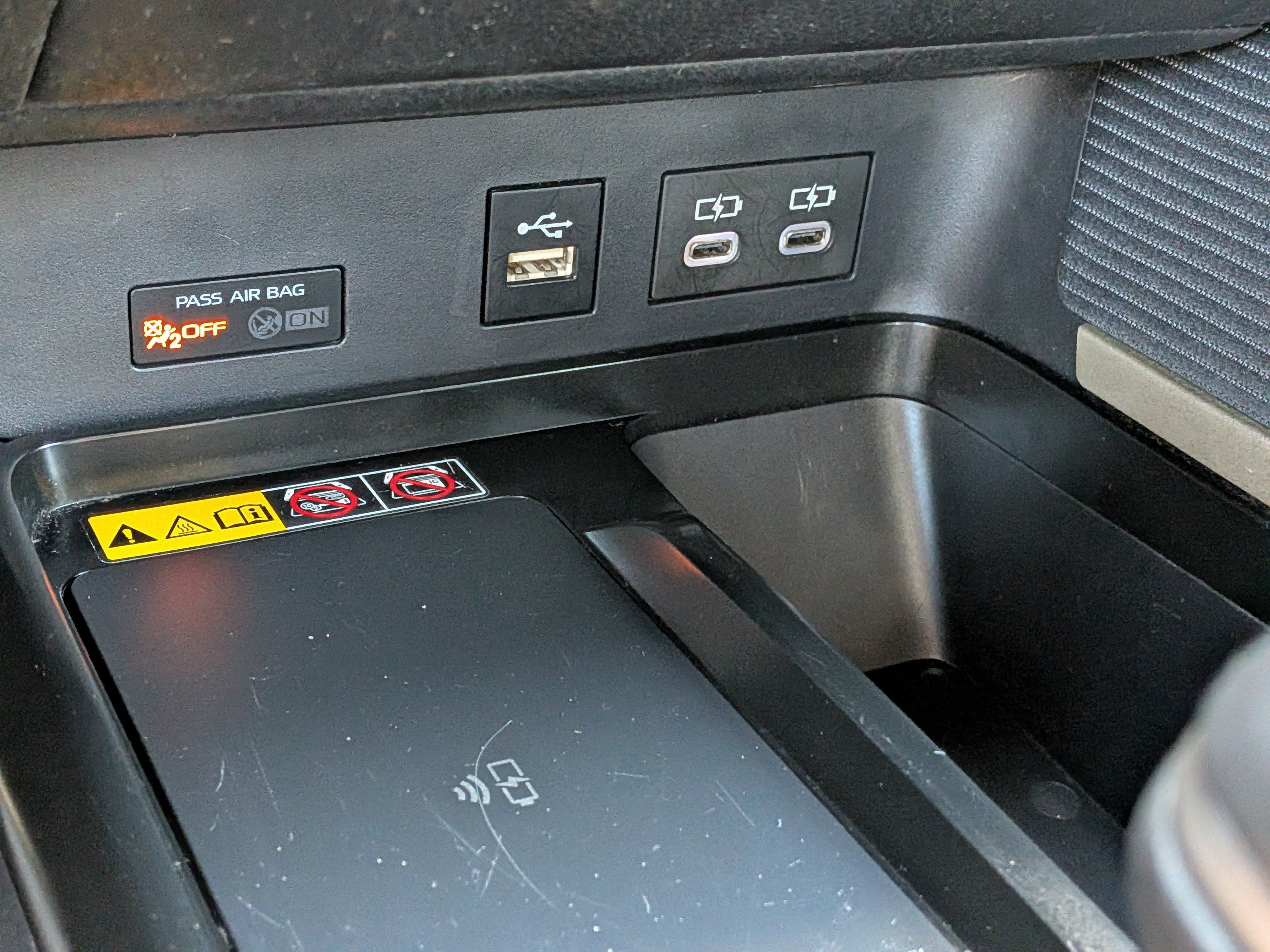 Used 2025 Toyota Camry SE FWD image 29