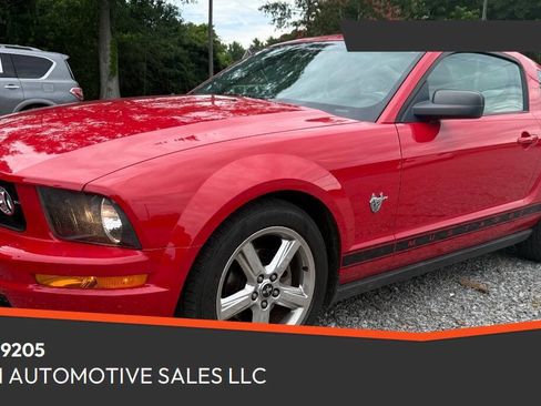Used 2009 Ford Mustang Premium RWD image 1