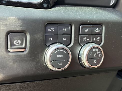 Used 2024 GMC Sierra 2500 Denali Ultimate AWD/4WD image 23