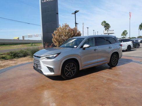 Used 2024 Lexus TX 350 FWD image 5