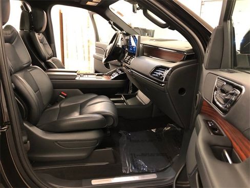 Used 2024 Lincoln Navigator L Reserve image 39