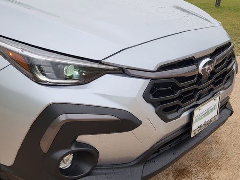 Used 2024 Subaru Crosstrek 2.5i Limited AWD/4WD image 13