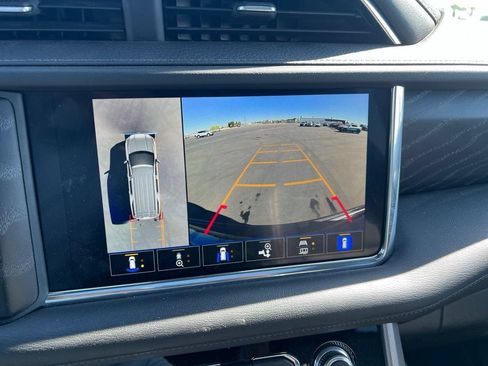 Used 2023 GMC Yukon Denali RWD image 22