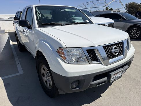 Used 2021 Nissan Frontier S RWD image 3