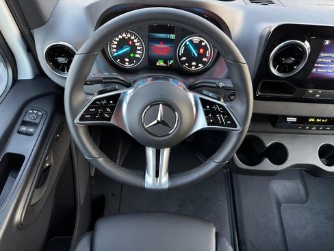 Used 2024 Mercedes-Benz eSprinter 170 Cargo w/ Dashboard Charging Package image 27